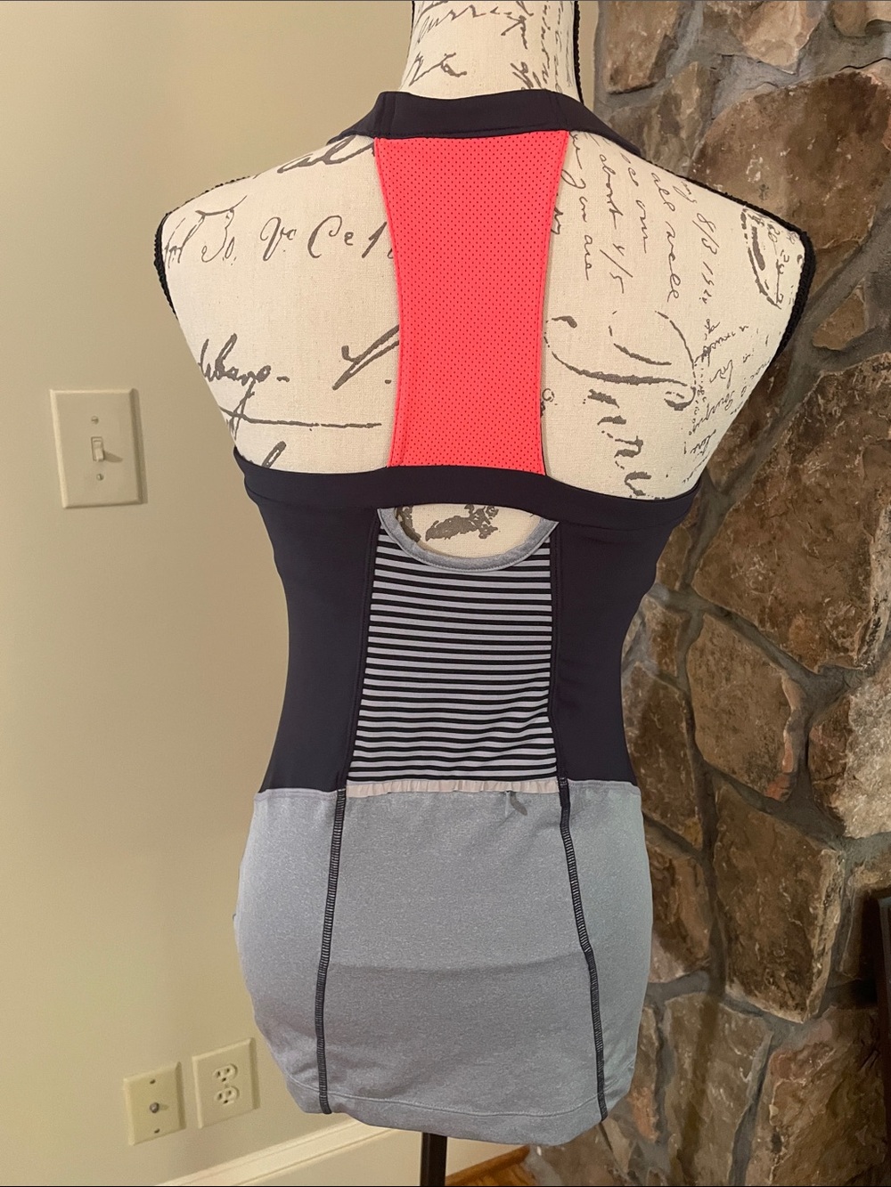 MPG Sport Built-In Bra Athletic Tank Top Gray Black Coral size Sm